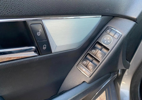 Mercedes-Benz Klasa C cena 29900 przebieg: 351000, rok produkcji 2008 z Będzin małe 379